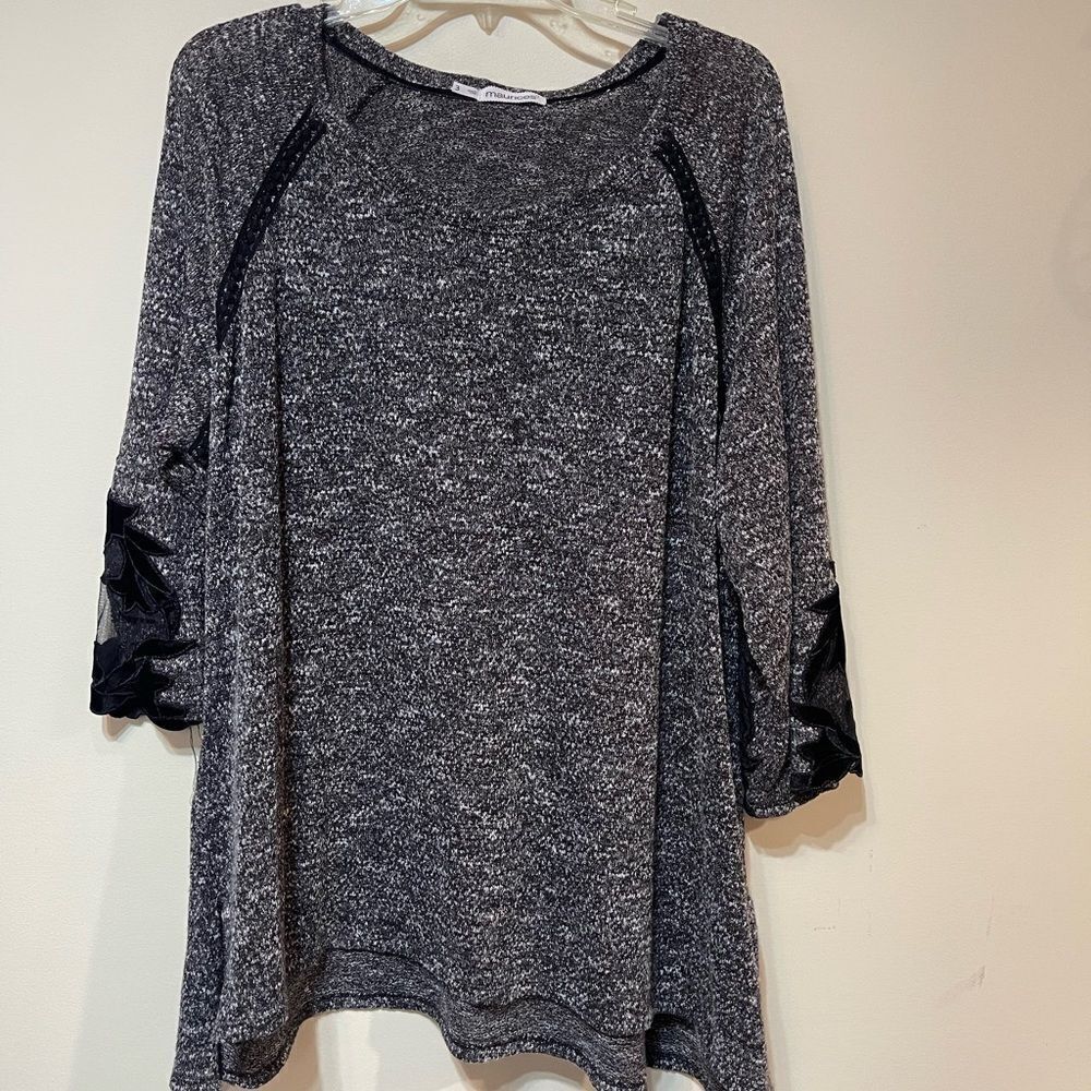 Maurices Woman’s Black Top Size 3X NWOT